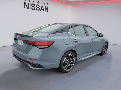 New 2025 Nissan Sentra SR w/ SR Premium Package image 4