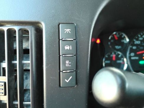 Used 2023 GMC Savana 2500 w/ Driver Convenience Package image 24