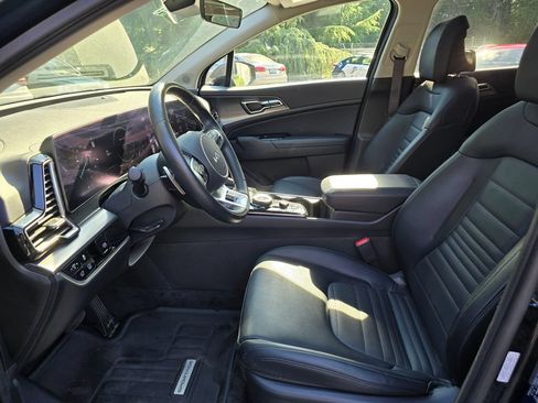 Certified 2025 Kia Sportage SX Prestige AWD/4WD image 8