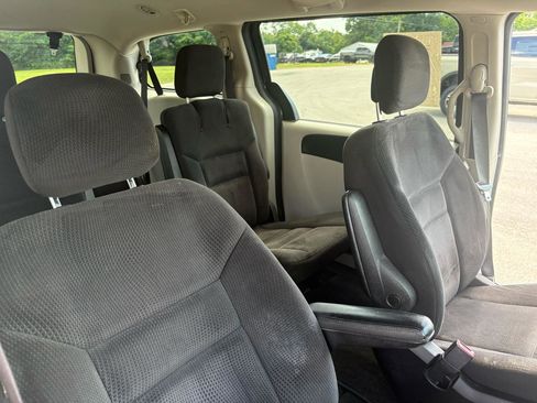 Used 2014 Dodge Grand Caravan SE w/ Quick Order Package 29E SE FWD image 33