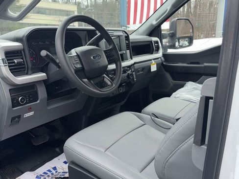 New 2026 Ford F550 4x4 Supercab Super Duty image 3