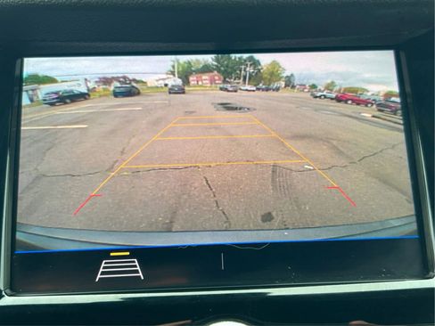 Used 2020 Chevrolet Trax LT w/ Driver Confidence Package FWD image 36