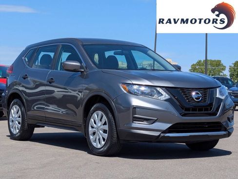 Used 2017 Nissan Rogue S AWD/4WD image 1