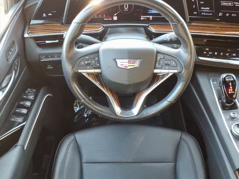 Used 2021 Cadillac Escalade Luxury image 5