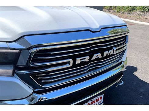 Used 2022 RAM 1500 Laramie AWD/4WD image 29