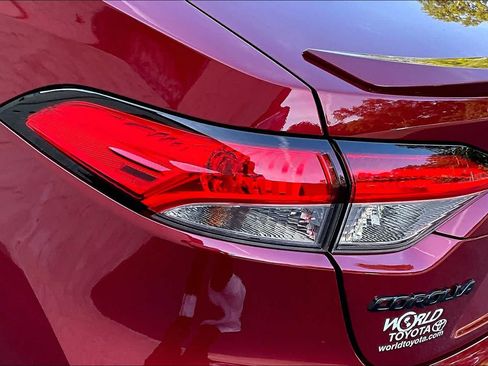 Certified 2025 Toyota Corolla SE FWD image 28