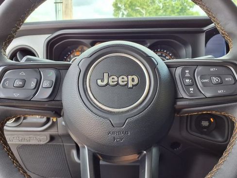 Used 2024 Jeep Wrangler Unlimited Sport AWD/4WD image 13