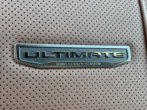 New 2026 GMC Sierra 3500 Denali Ultimate w/ LPO, Black Badging Package AWD/4WD image 48