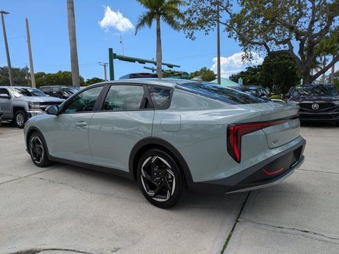 Used 2025 Kia K4 EX image 6