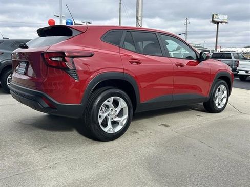 New 2026 Chevrolet Trax LS w/ LS Convenience Package image 5