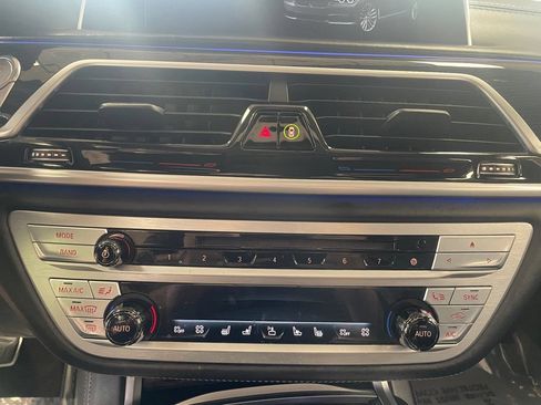 Used 2018 BMW M760i xDrive w/ Luxury Rear Seating Package AWD/4WD image 40