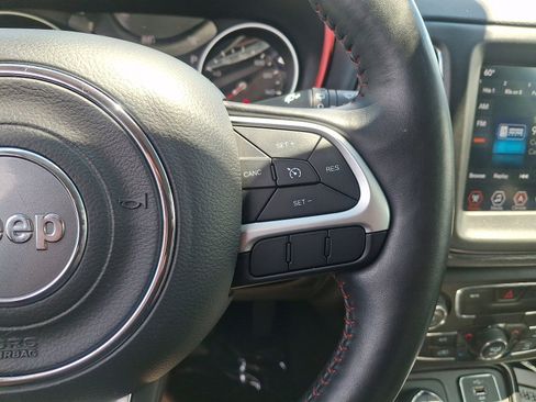 Used 2019 Jeep Compass Trailhawk w/ Cold Weather Group AWD/4WD image 21
