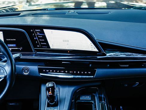 Used 2022 Cadillac Escalade ESV Sport image 11