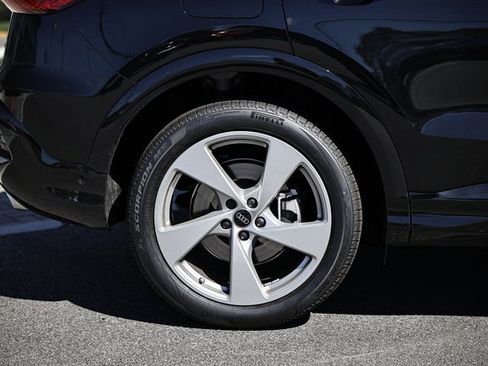 New 2025 Audi Q5 Prestige image 6