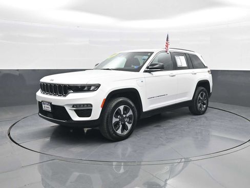Used 2024 Jeep Grand Cherokee Limited 4xe AWD/4WD image 4