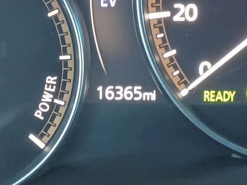 Used 2025 MAZDA CX-50 AWD 2.5 Hybrid w/ Premium Pkg image 2