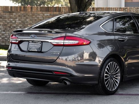 Used 2017 Ford Fusion Titanium image 16