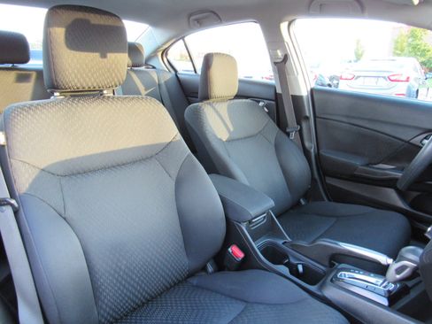 Used 2015 Honda Civic LX image 19
