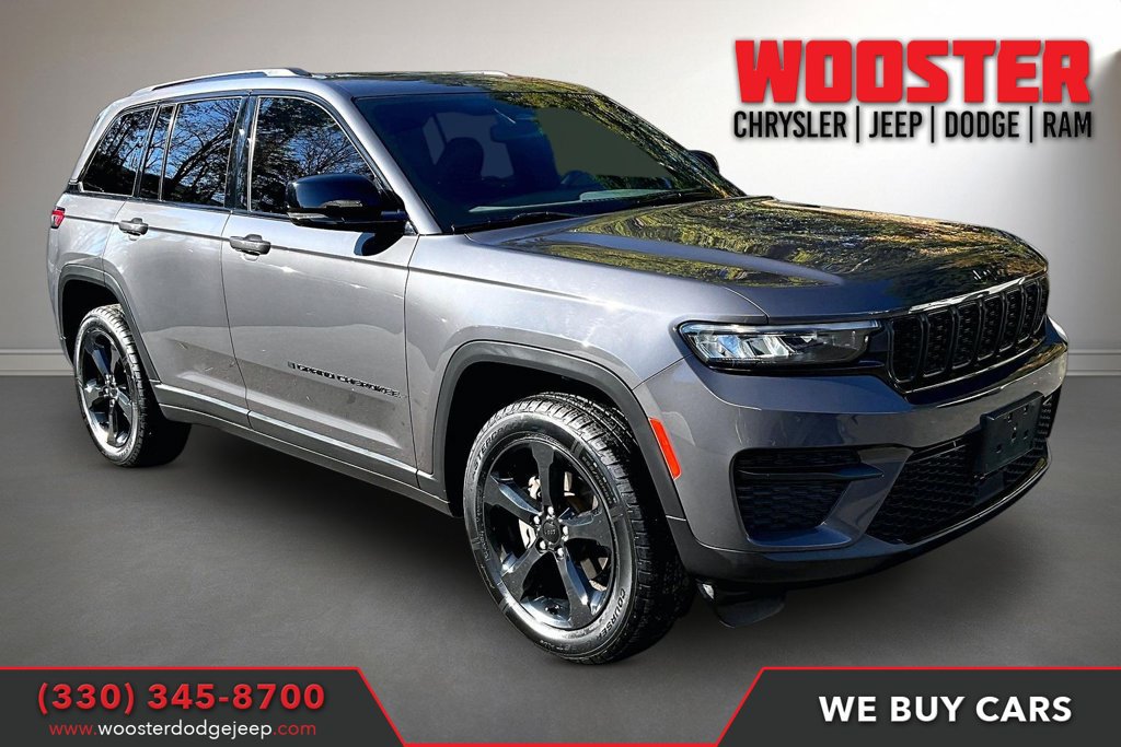 Used 2023 Jeep Grand Cherokee Altitude AWD/4WD image 1