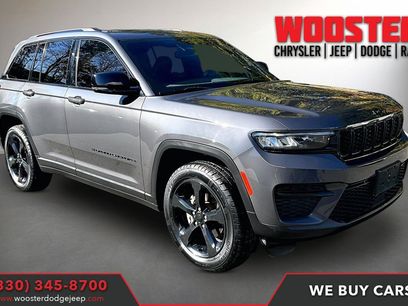 Used 2023 Jeep Grand Cherokee Altitude