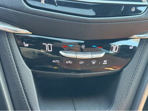 Used 2023 Cadillac XT5 Premium Luxury w/ Technology Package FWD image 21