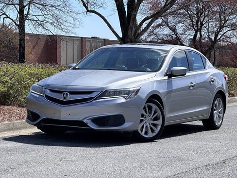 Used 2018 Acura ILX FWD image 2