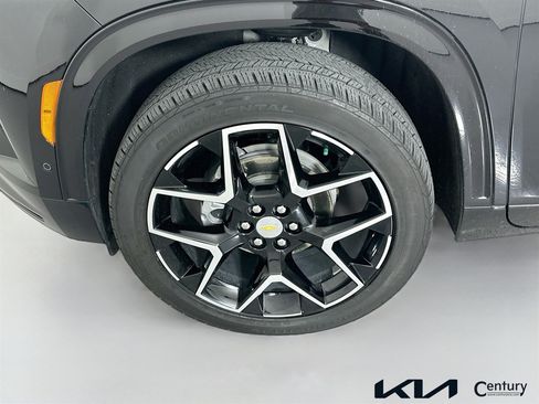 Used 2025 Chevrolet Traverse High Country AWD/4WD image 33