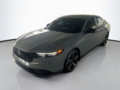 Used 2024 Honda Accord Sport image 3