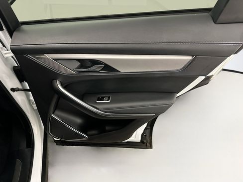 Used 2024 Jaguar F-PACE R-Dynamic S image 33