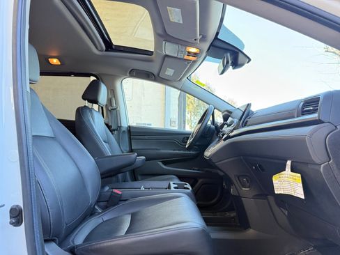Used 2024 Honda Odyssey EX-L image 17