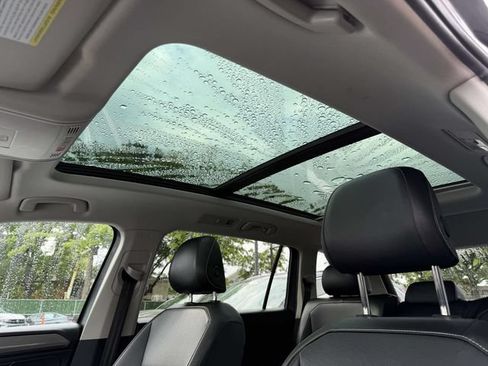 Certified 2024 Volkswagen Tiguan SE w/ Panoramic Sunroof Package AWD/4WD image 21
