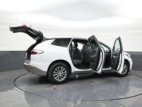 Used 2023 Buick Enclave Essence FWD image 29