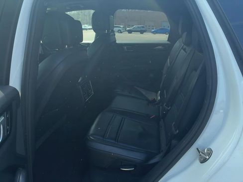 Used 2019 Porsche Cayenne image 12