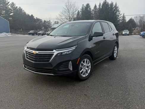 Used 2024 Chevrolet Equinox LT w/ LPO, Floor Liner Package image 1