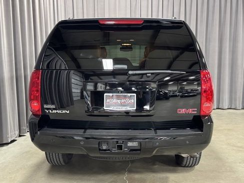 Used 2011 GMC Yukon SLT w/ SLT-2 Equipment Package image 6