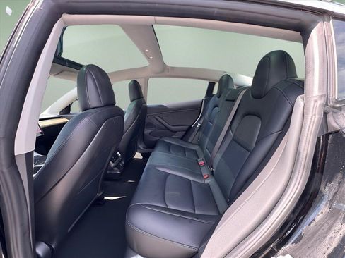Used 2018 Tesla Model 3 Long Range AWD/4WD image 13