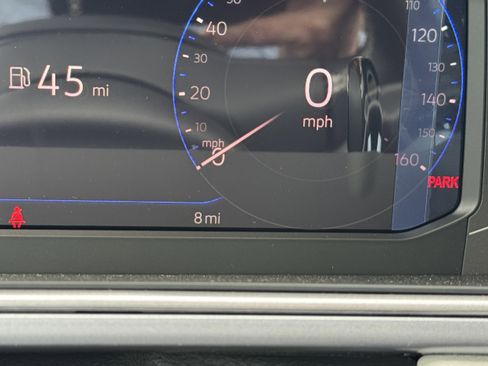 New 2025 Volkswagen Taos SEL image 32