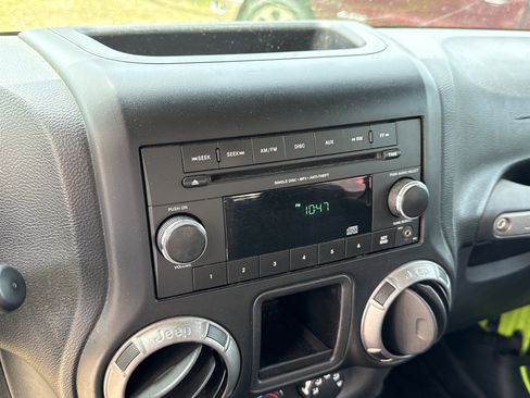 Used 2012 Jeep Wrangler Sport image 21