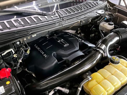 Used 2019 Lincoln Navigator Reserve AWD/4WD image 34