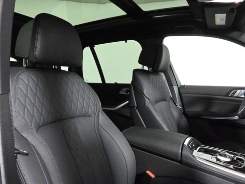 Used 2025 BMW X5 M60i w/ Executive Package image 39