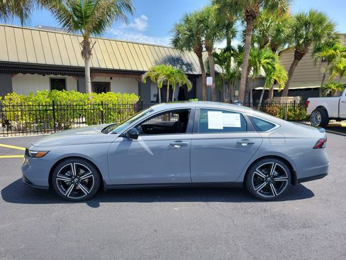 Used 2024 Honda Accord Sport image 9