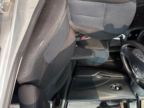 Used 2014 Nissan Versa Note SV FWD image 17