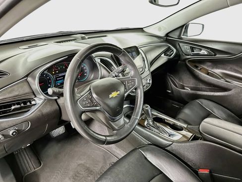 Used 2016 Chevrolet Malibu Premier w/ Driver Confidence Package FWD image 10