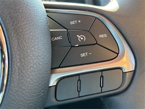 Used 2022 Jeep Renegade Latitude image 35