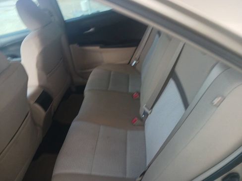 Used 2012 Toyota Camry LE image 6