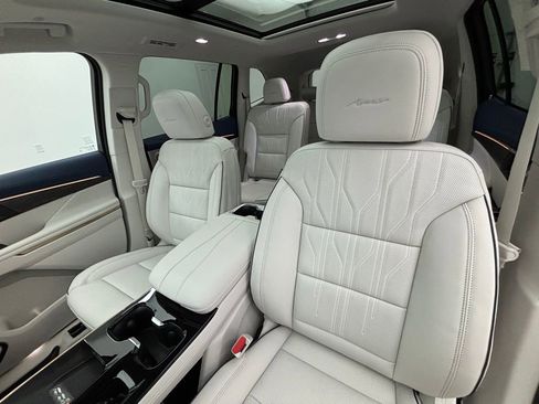 New 2026 Buick Enclave Avenir w/ Super Cruise Package image 23