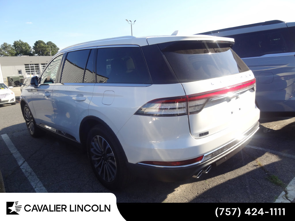 Used 2023 Lincoln Aviator AWD w/ Premium Package image 4