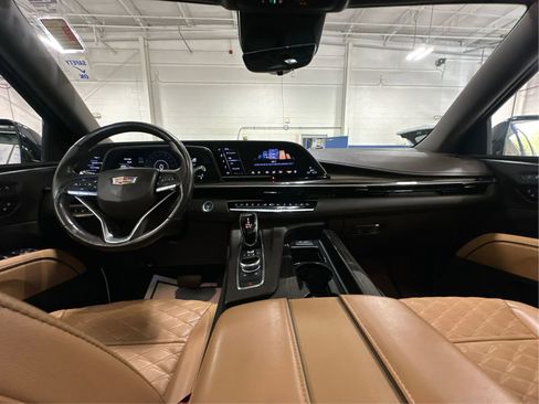 Used 2021 Cadillac Escalade ESV Premium Luxury AWD/4WD image 27