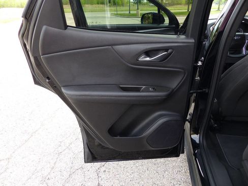 Used 2020 Chevrolet Blazer LT FWD image 37