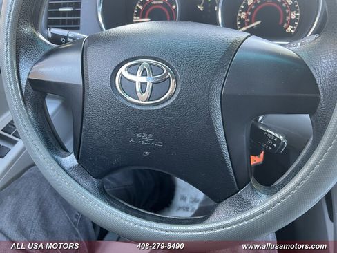 Used 2011 Toyota Highlander 4WD w/ Cold Weather Pkg image 21